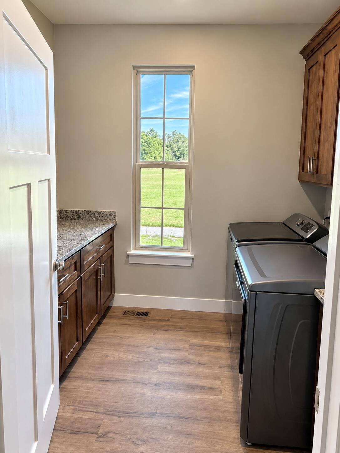 235 Sandy Forest Lane, Clever, MO 65631 laundry
