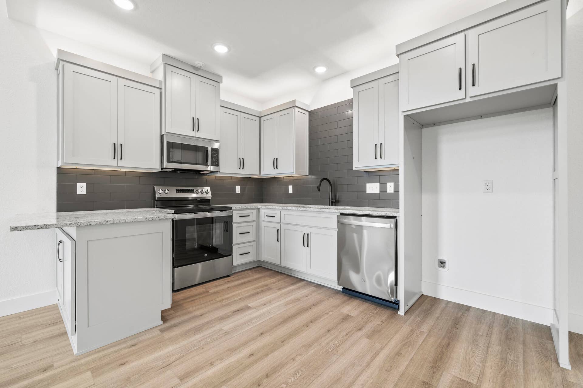 224 Vacation Lane, #3, Reeds Spring, MO 65737 Similar Construction