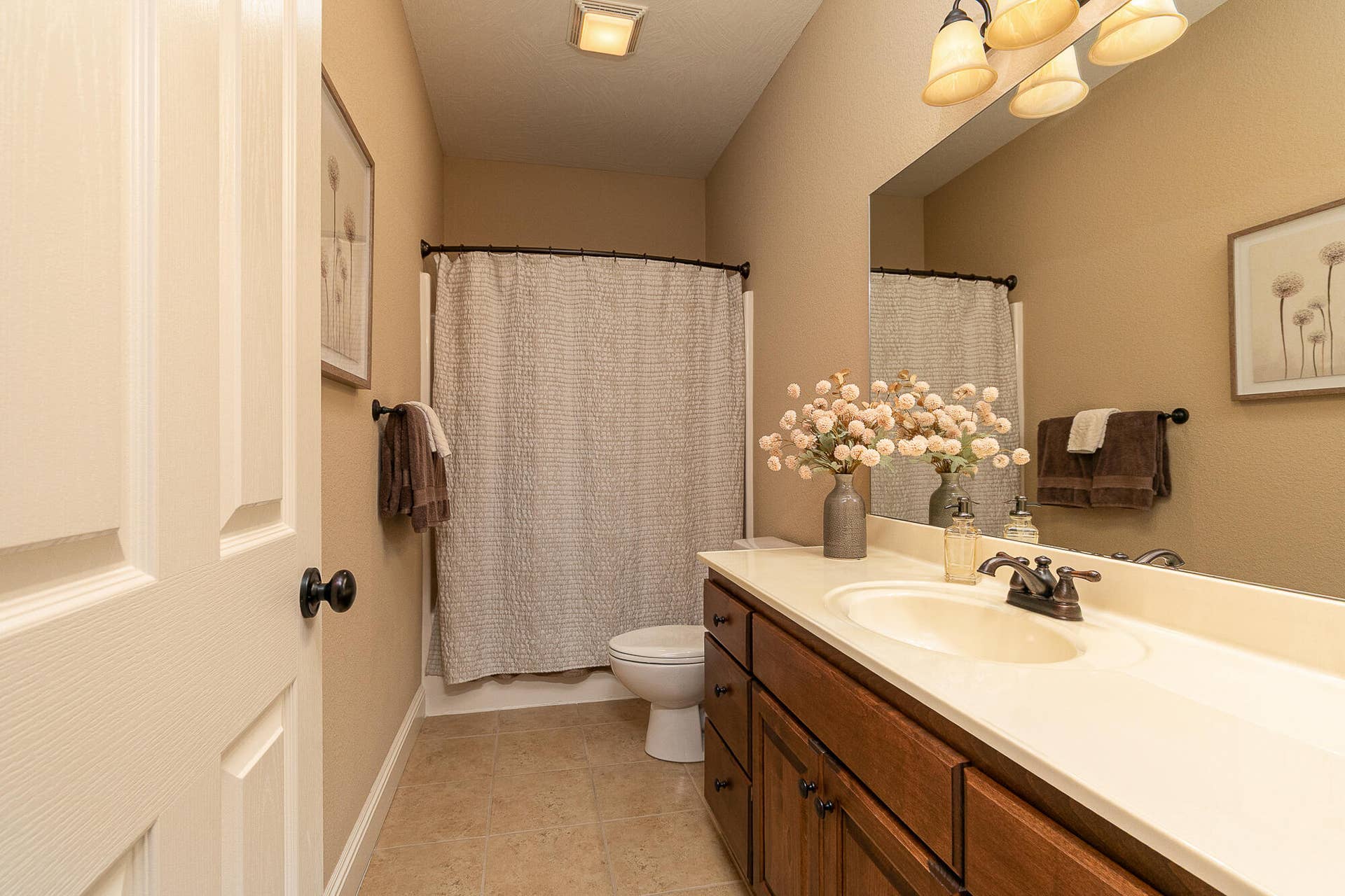 6268 S Weatherwood Trail, Springfield, MO 65810 7M4A6811-Edit