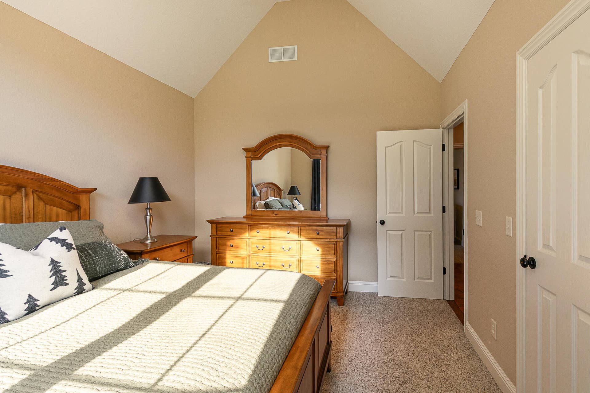 6268 S Weatherwood Trail, Springfield, MO 65810 7M4A6805-Edit