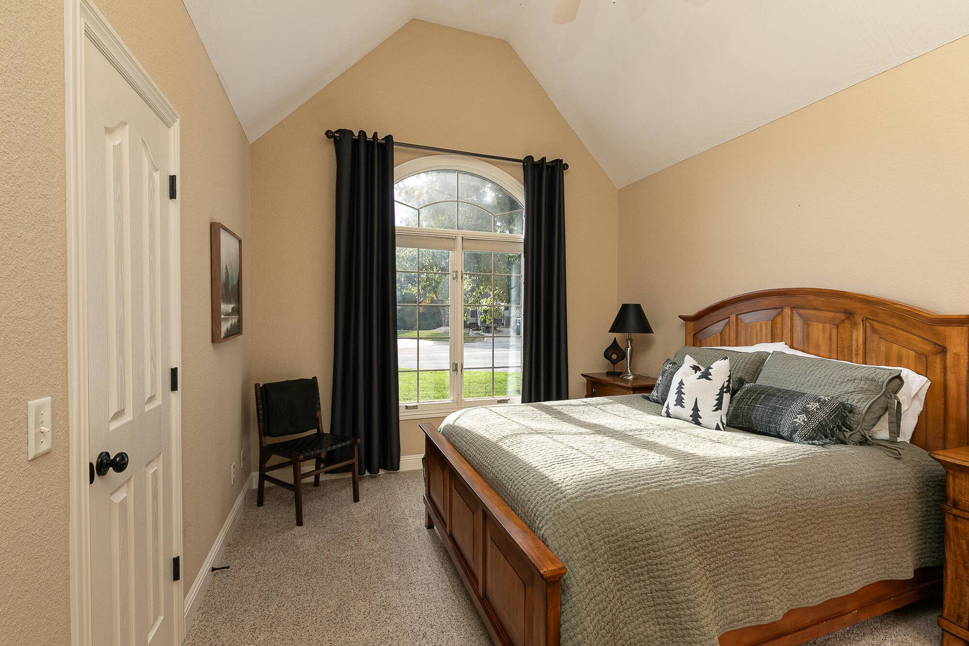 6268 S Weatherwood Trail, Springfield, MO 65810 7M4A6802-Edit
