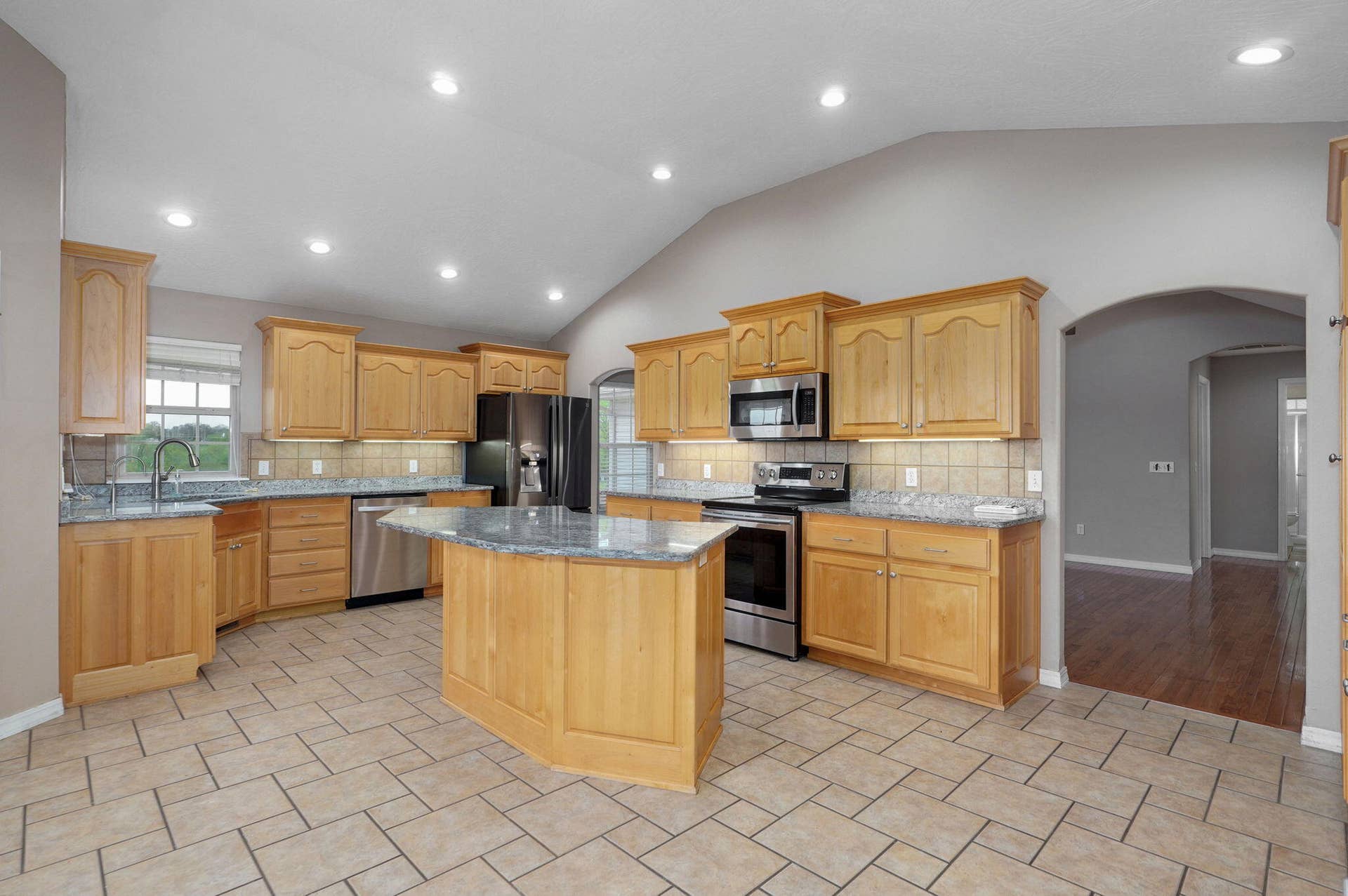 3582 N Thistlewood Court, Springfield, MO 65803 3582 N Thistlewood Ct-12