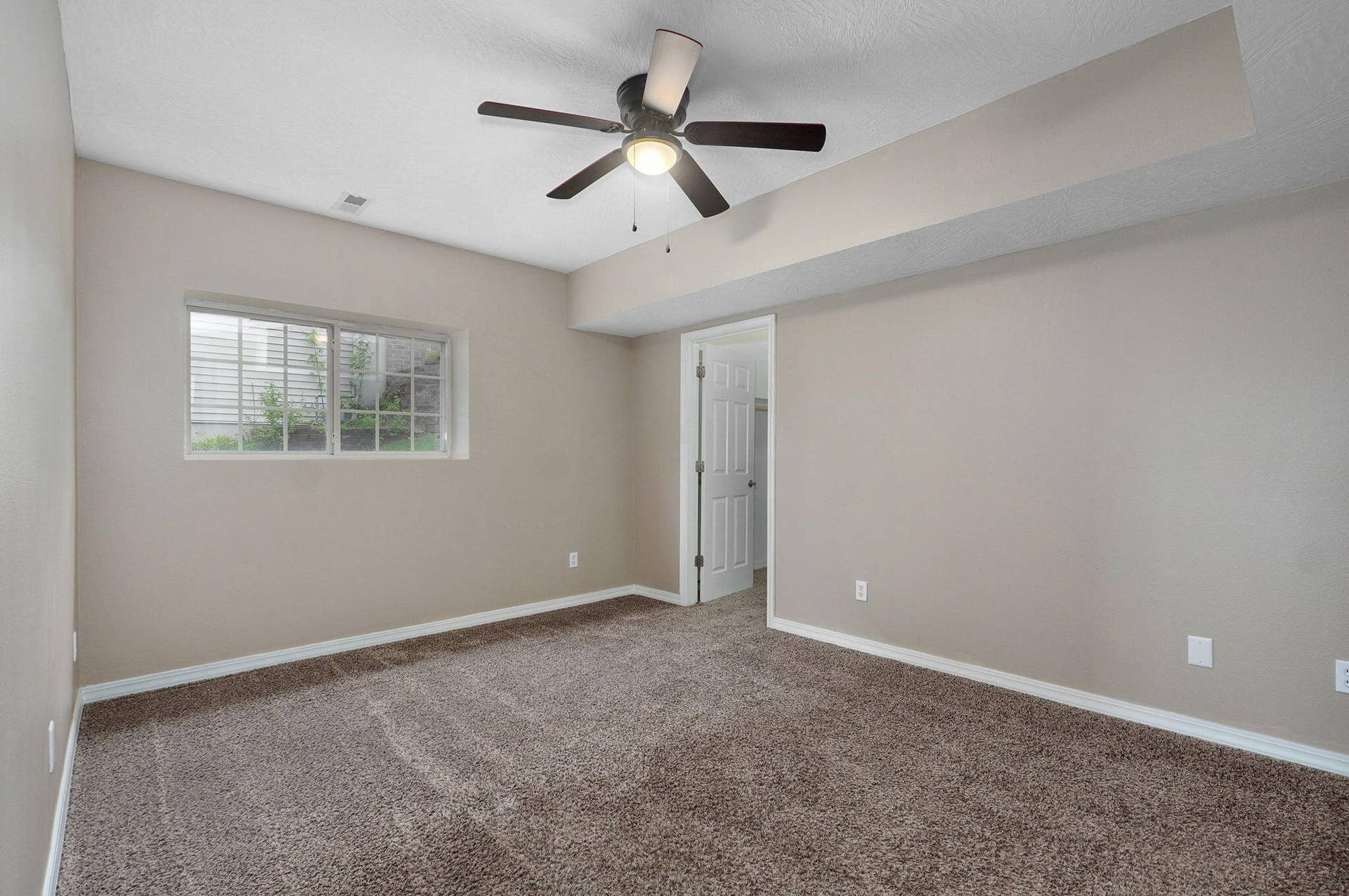 3582 N Thistlewood Court, Springfield, MO 65803 3582 N Thistlewood Ct-33