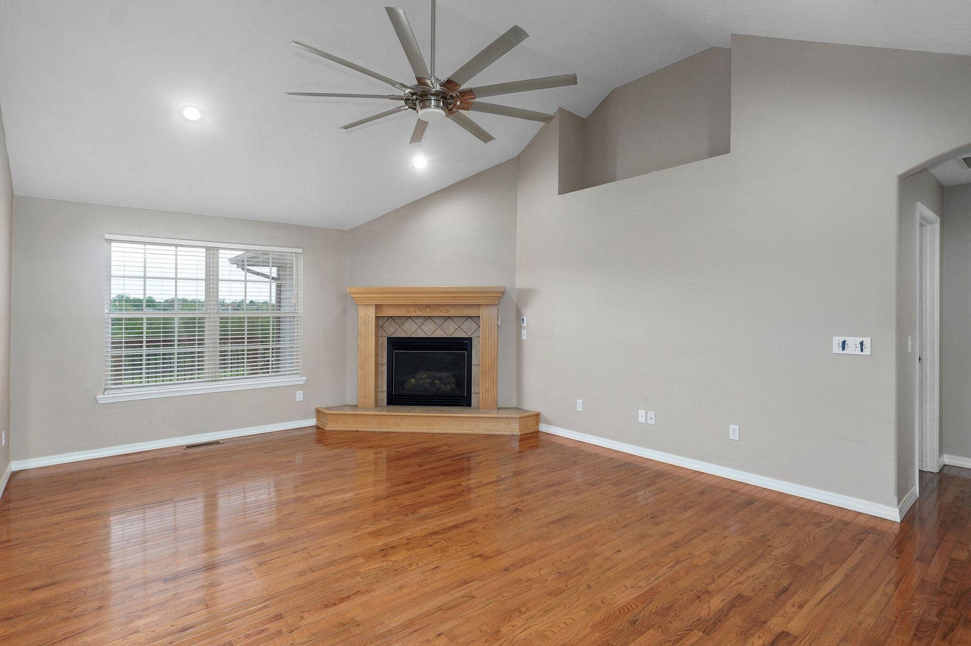 3582 N Thistlewood Court, Springfield, MO 65803 3582 N Thistlewood Ct-5