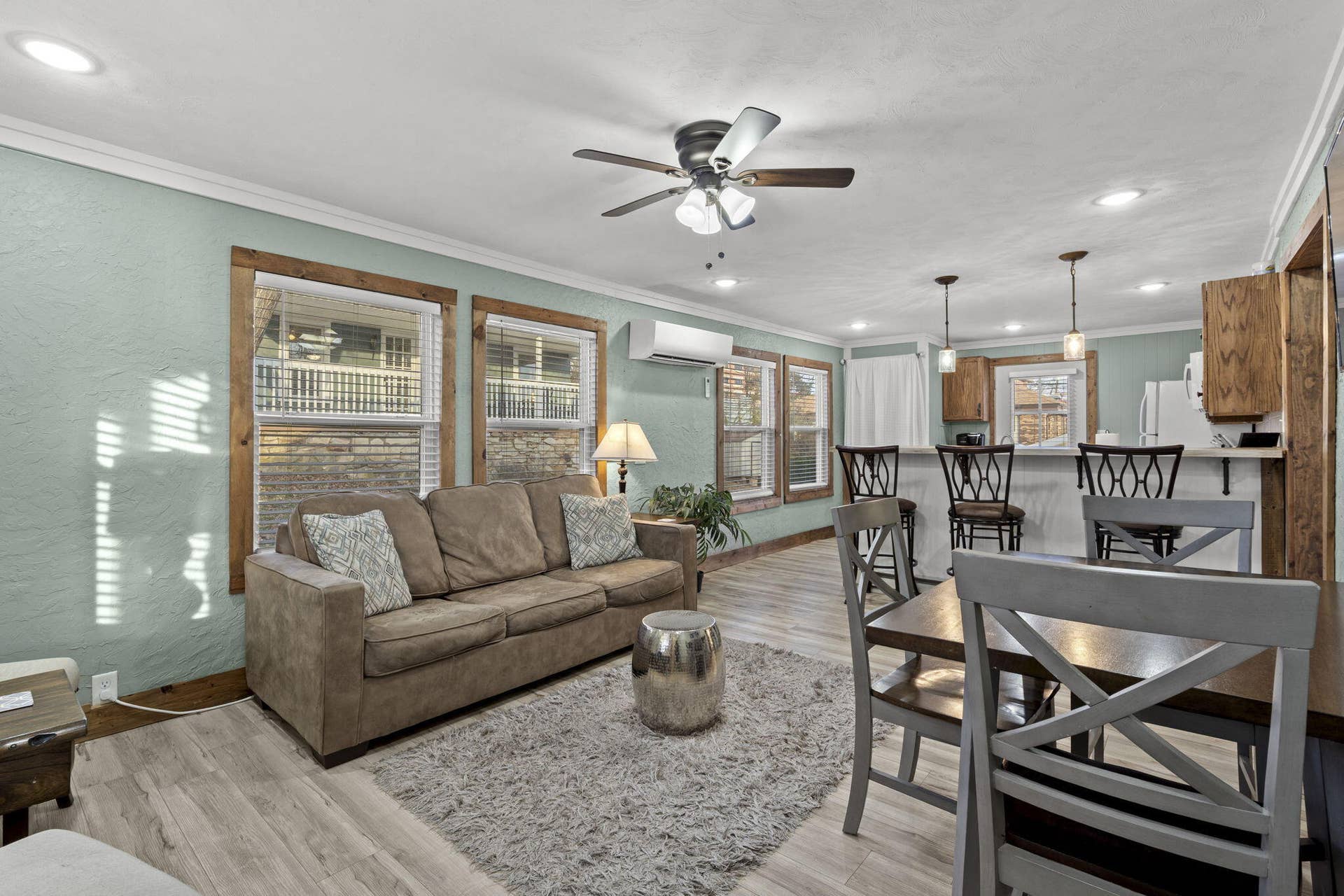 405 & 407 W College Street, Branson, MO 65616 405 W College St (6)