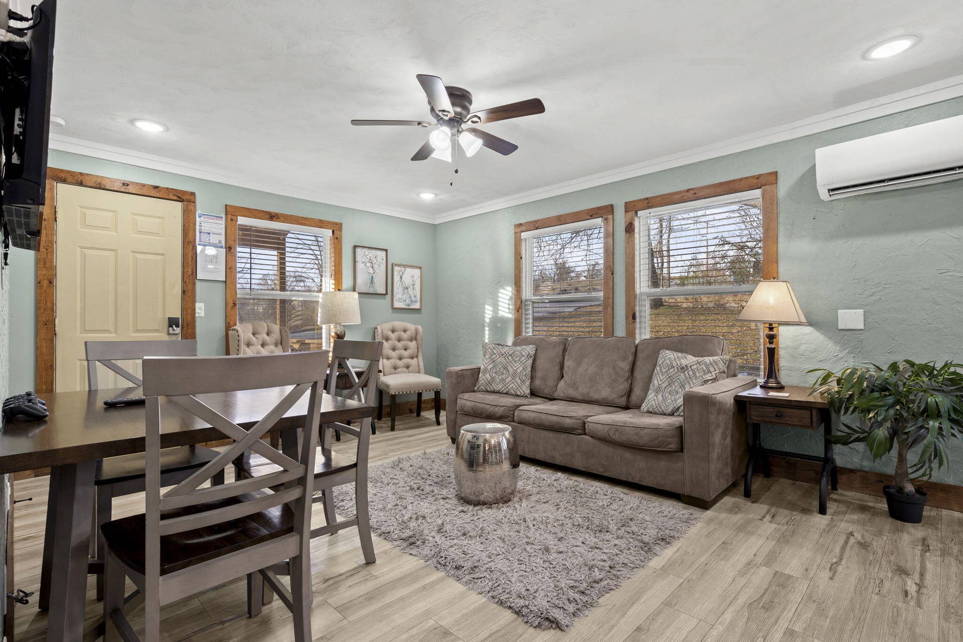 405 & 407 W College Street, Branson, MO 65616 405 W College St (8)