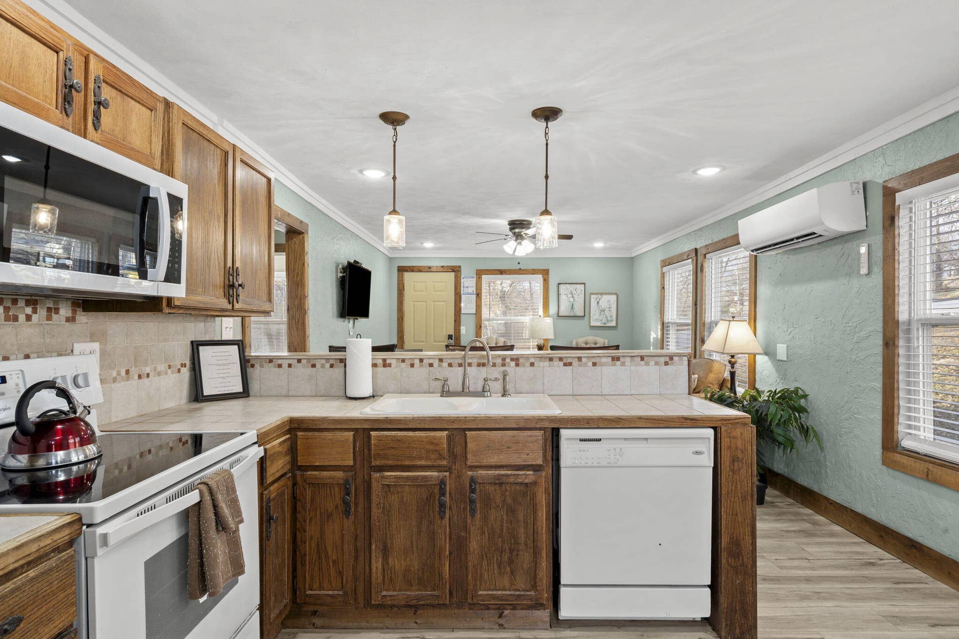 405 & 407 W College Street, Branson, MO 65616 405 W College St (18)