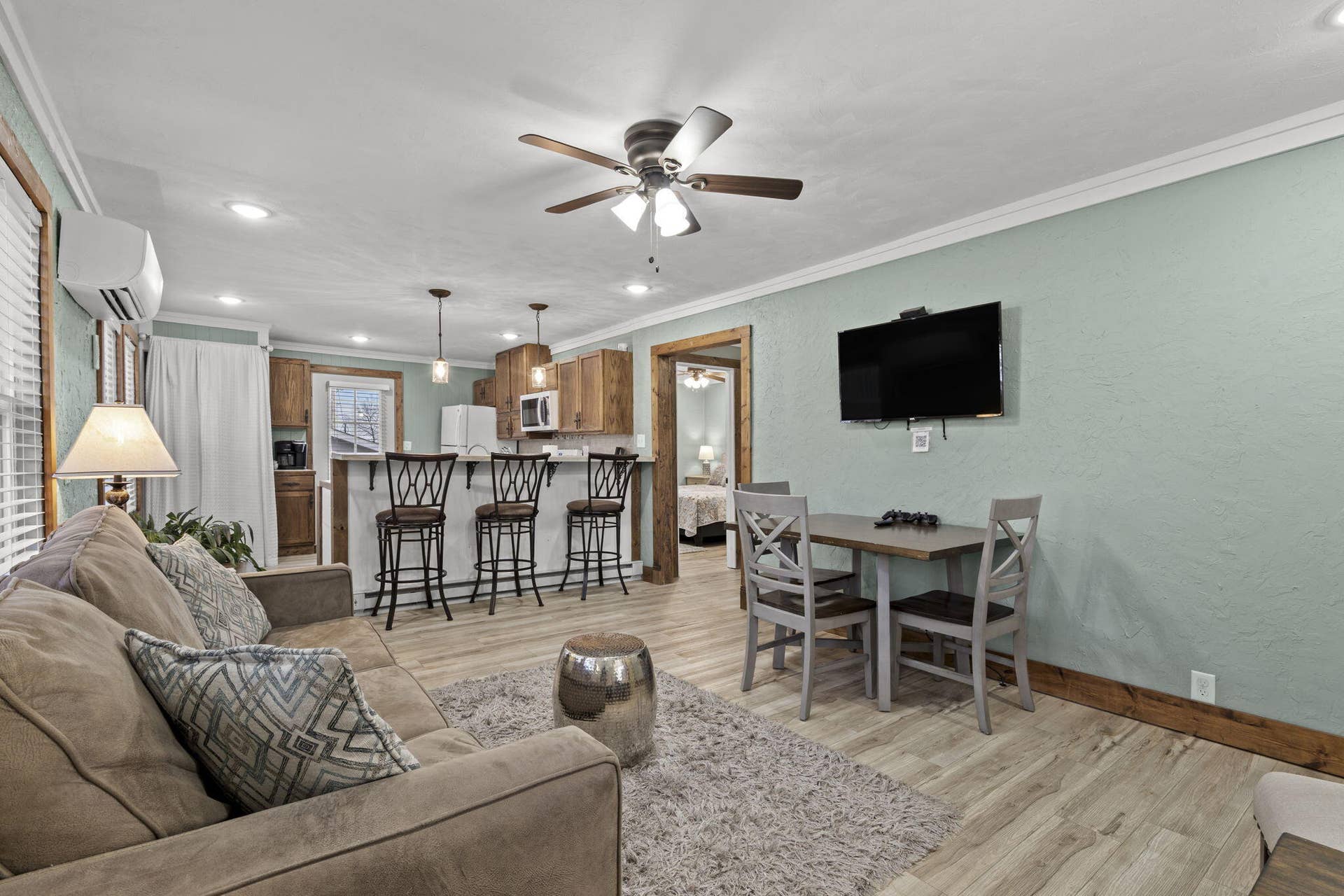 405 & 407 W College Street, Branson, MO 65616 405 W College St (7)