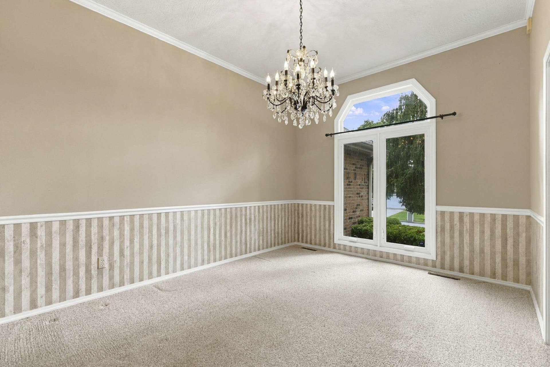 9-web-or-mls-20261002-20261002-DSC00074