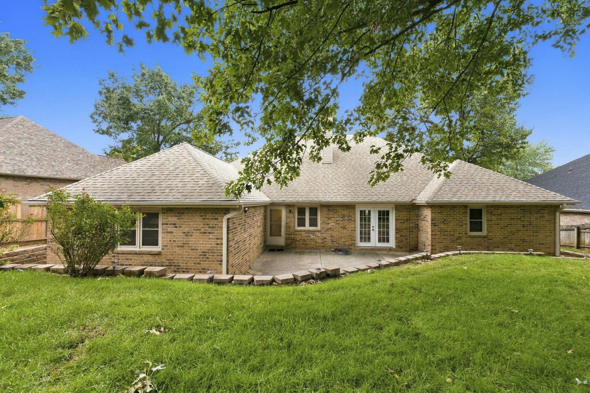 24-web-or-mls-20261002-20261002-DSC00194