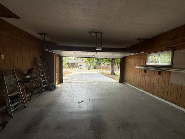 811 Richards Drive, Mountain Grove, MO 65711 MG298-Garage