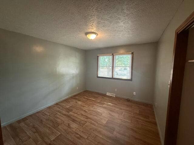 811 Richards Drive, Mountain Grove, MO 65711 MG298-Bed2-1