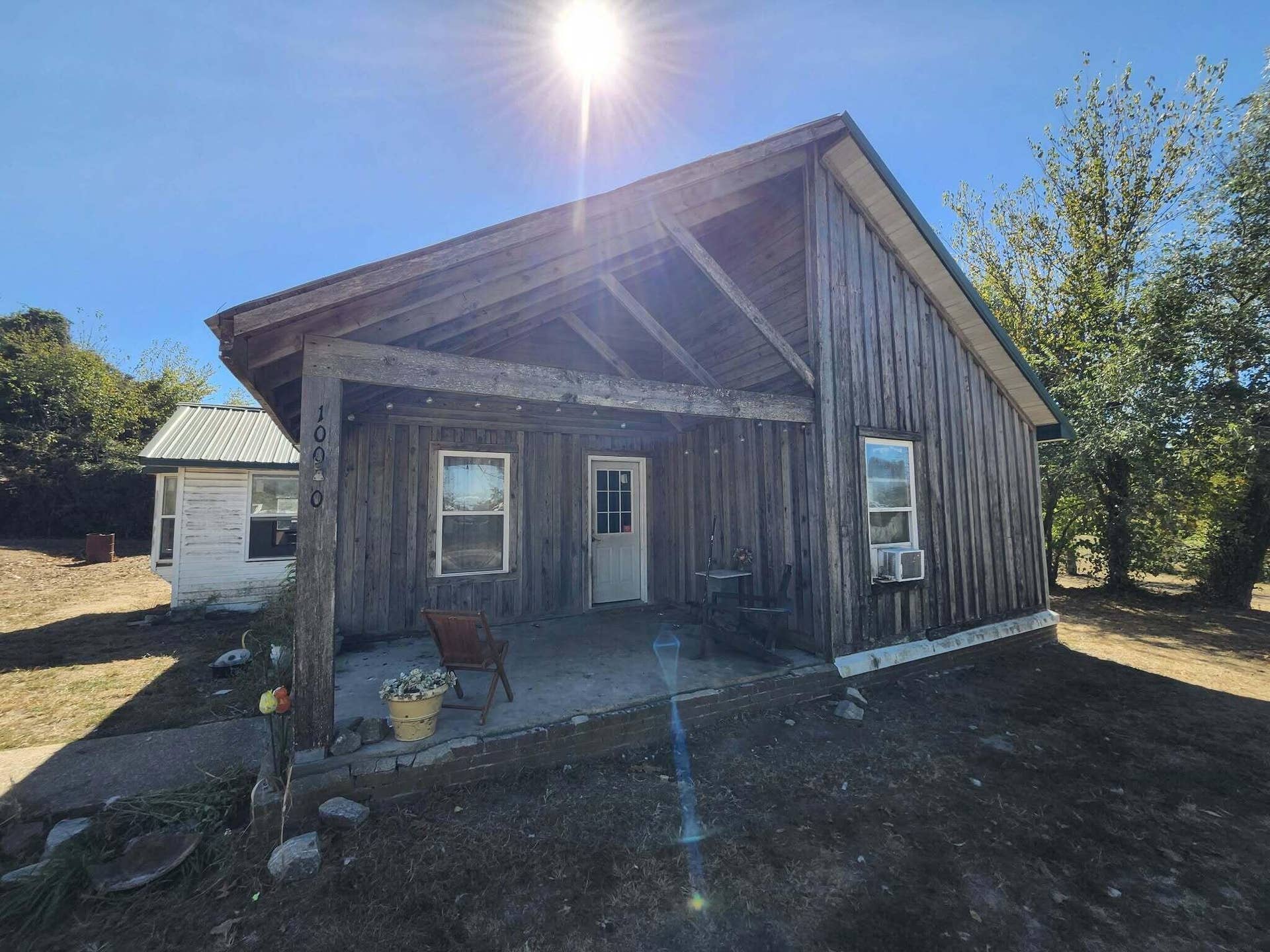 10090 Sunshine Drive, Mountain Grove, MO 65711 Messenger_creation_9B0DC6DC-429C-44E2-80