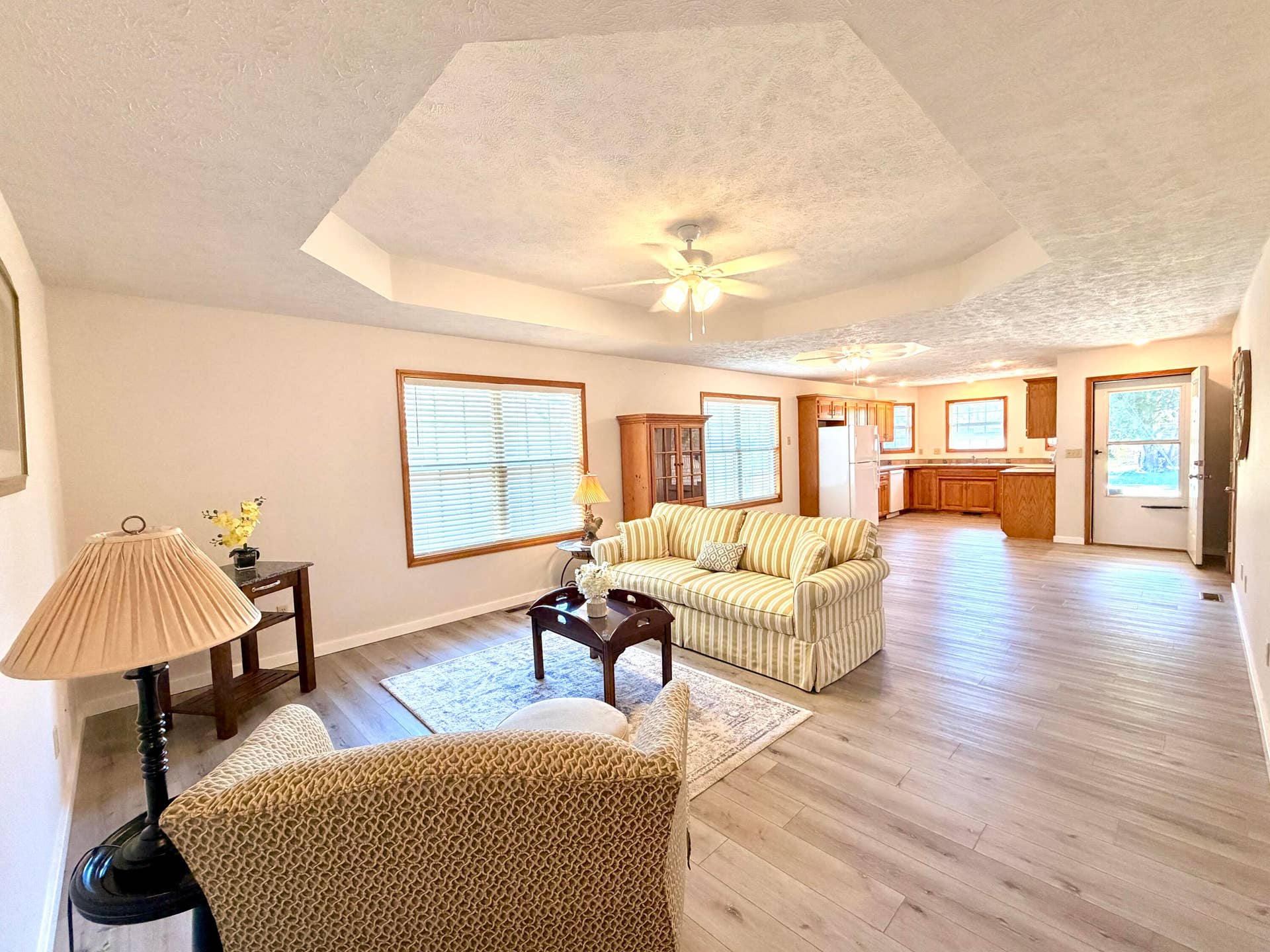 339 W Olive Street, Republic, MO 65738 Living room looking toward kitchen:dinin