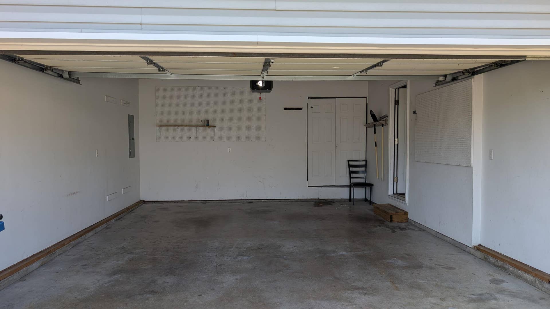 4406 W 28th Street, Joplin, MO 64804 PXL_20250902_154322335.MP