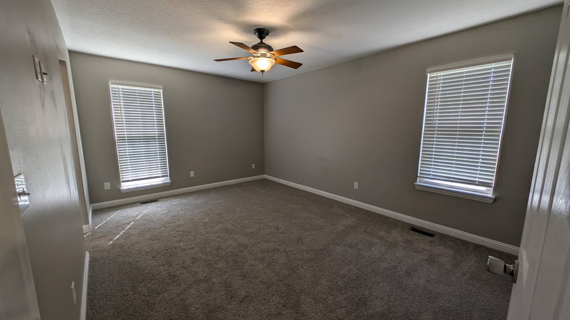 4406 W 28th Street, Joplin, MO 64804 4406 W 28th St Room