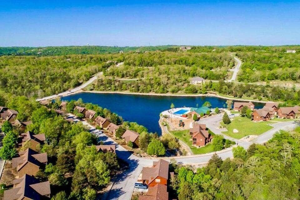 207 Cantwell Lane, #Cabin 77, Branson West, MO 65737 Stonebridge pool & fishing pond 3