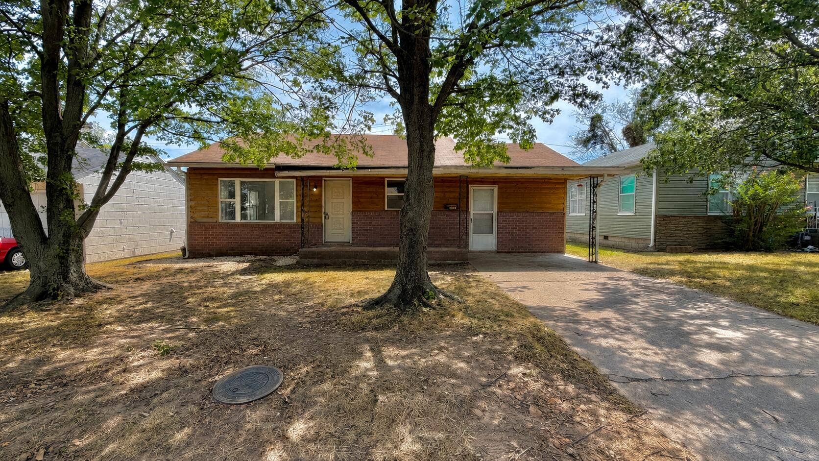 1406 W 5th Street, Joplin, MO 64801 FC7E751F-51A2-4319-A8D7-A4C7168DE779