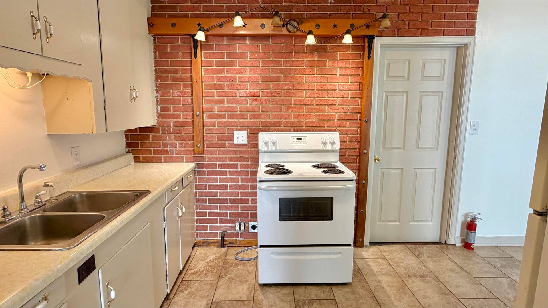 1406 W 5th Street, Joplin, MO 64801 FullSizeRender-1