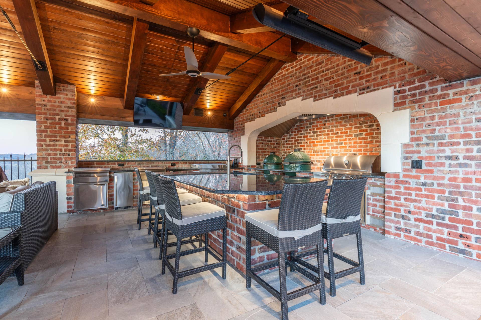 6052 E Summit View Drive, Springfield, MO 65809 DSC00955