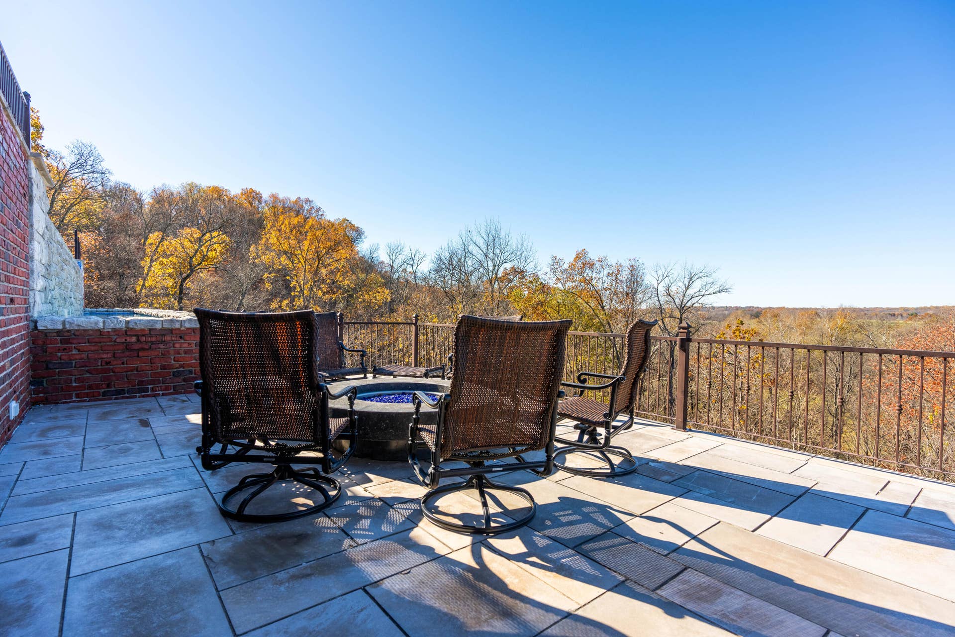 6052 E Summit View Drive, Springfield, MO 65809 DSC00823-HDR