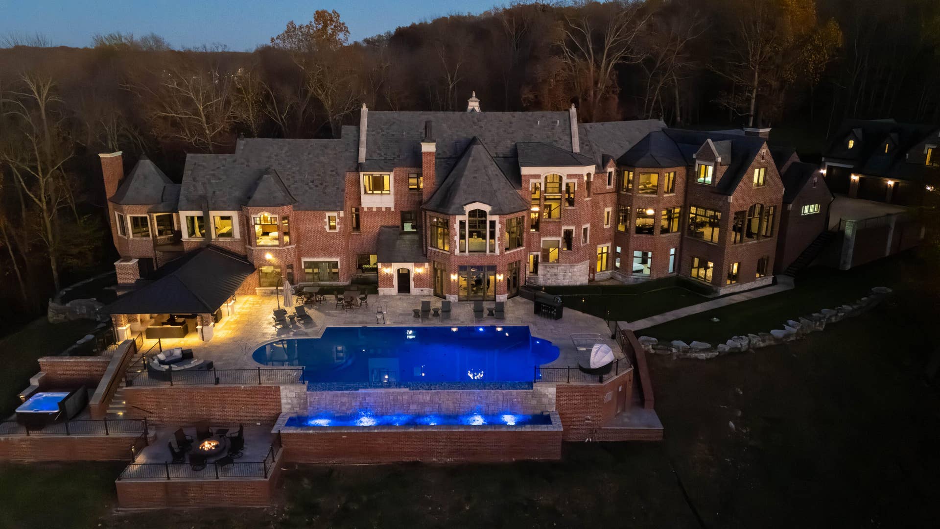 6052 E Summit View Drive, Springfield, MO 65809 DJI_20240603020149_0091_D-Enhanced-NR