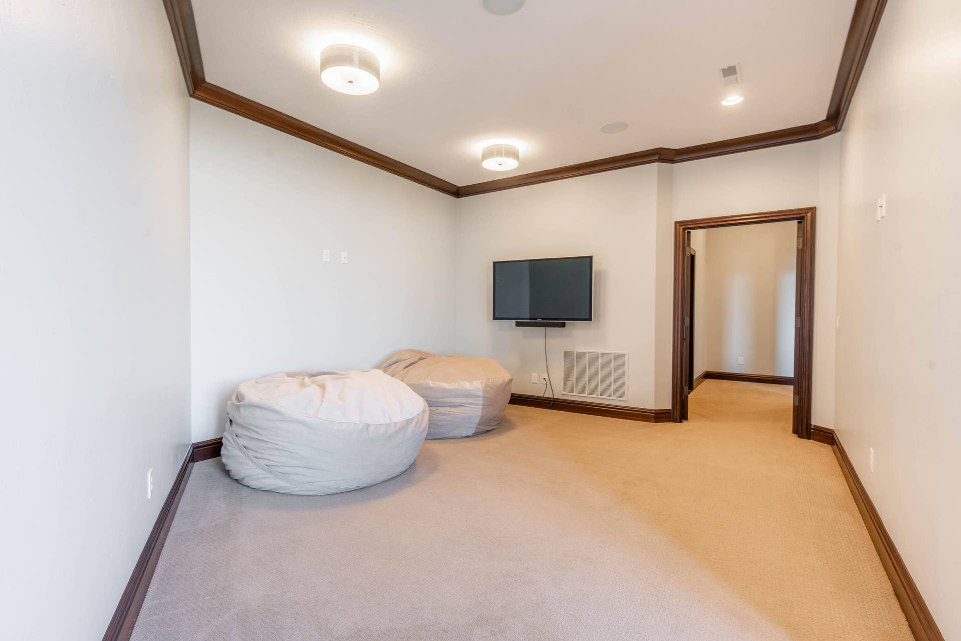 6052 E Summit View Drive, Springfield, MO 65809 DSC00700-HDR