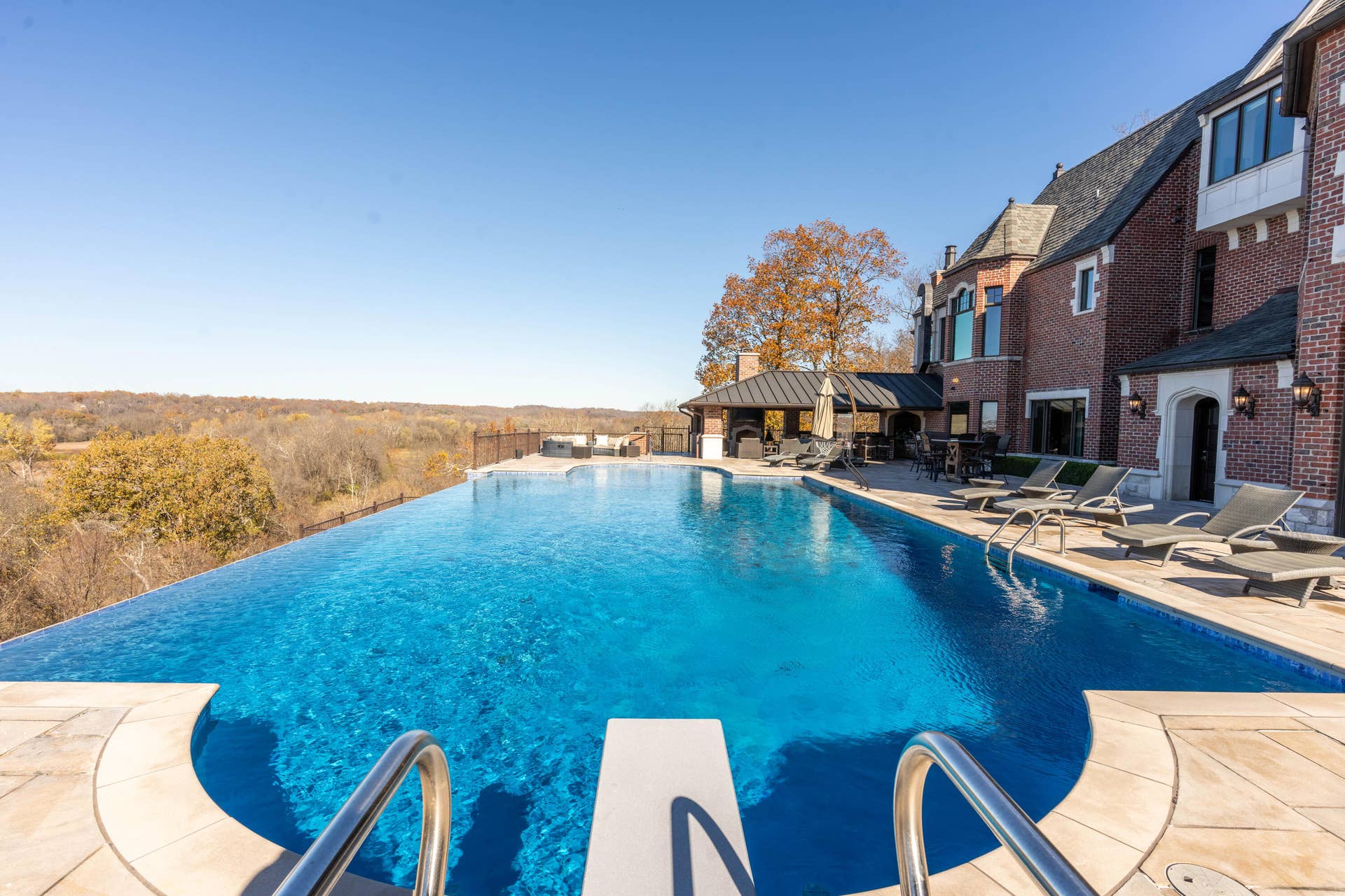 6052 E Summit View Drive, Springfield, MO 65809 DSC00787-HDR