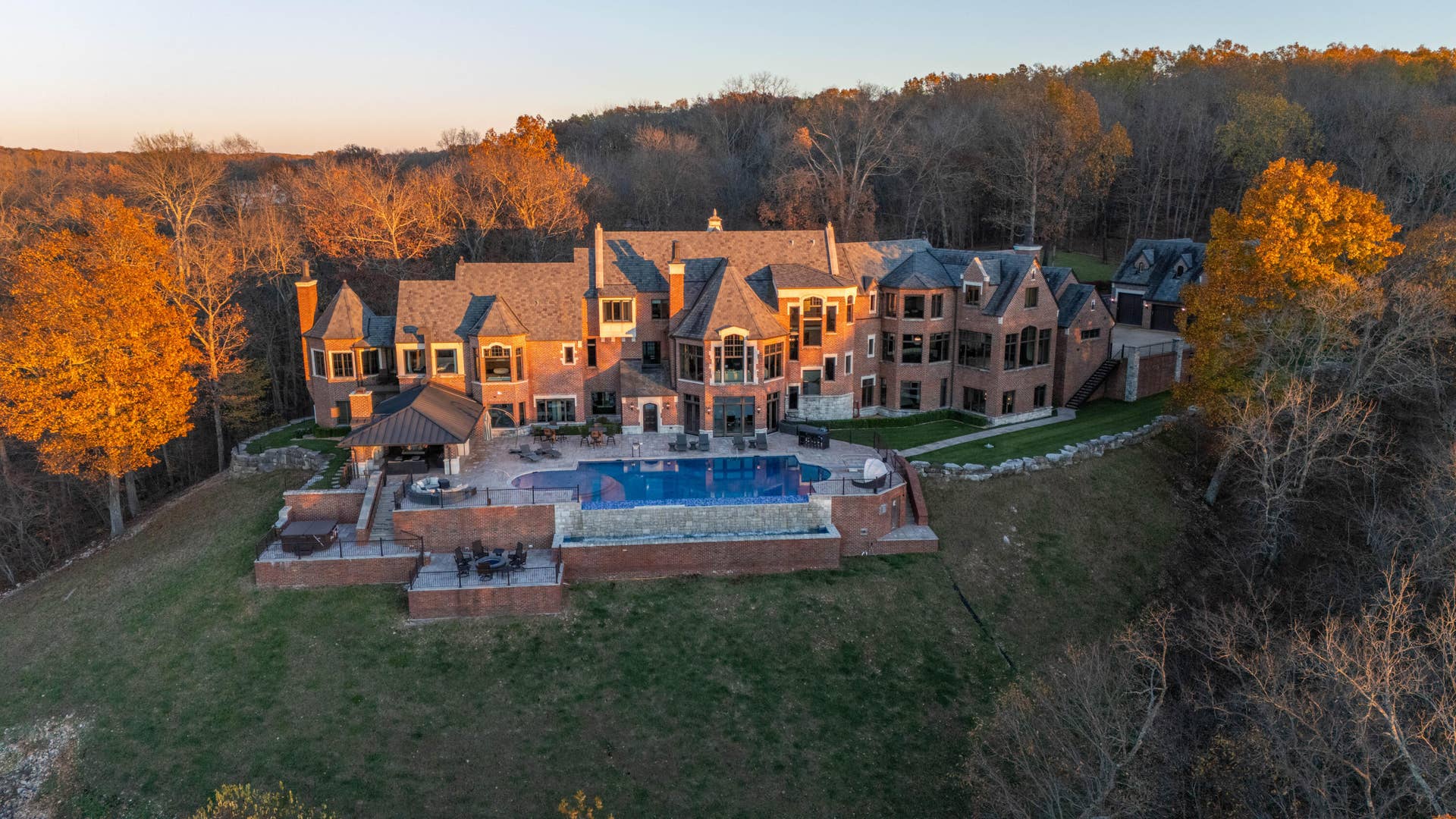 6052 E Summit View Drive, Springfield, MO 65809 DJI_20240603012622_0052_D