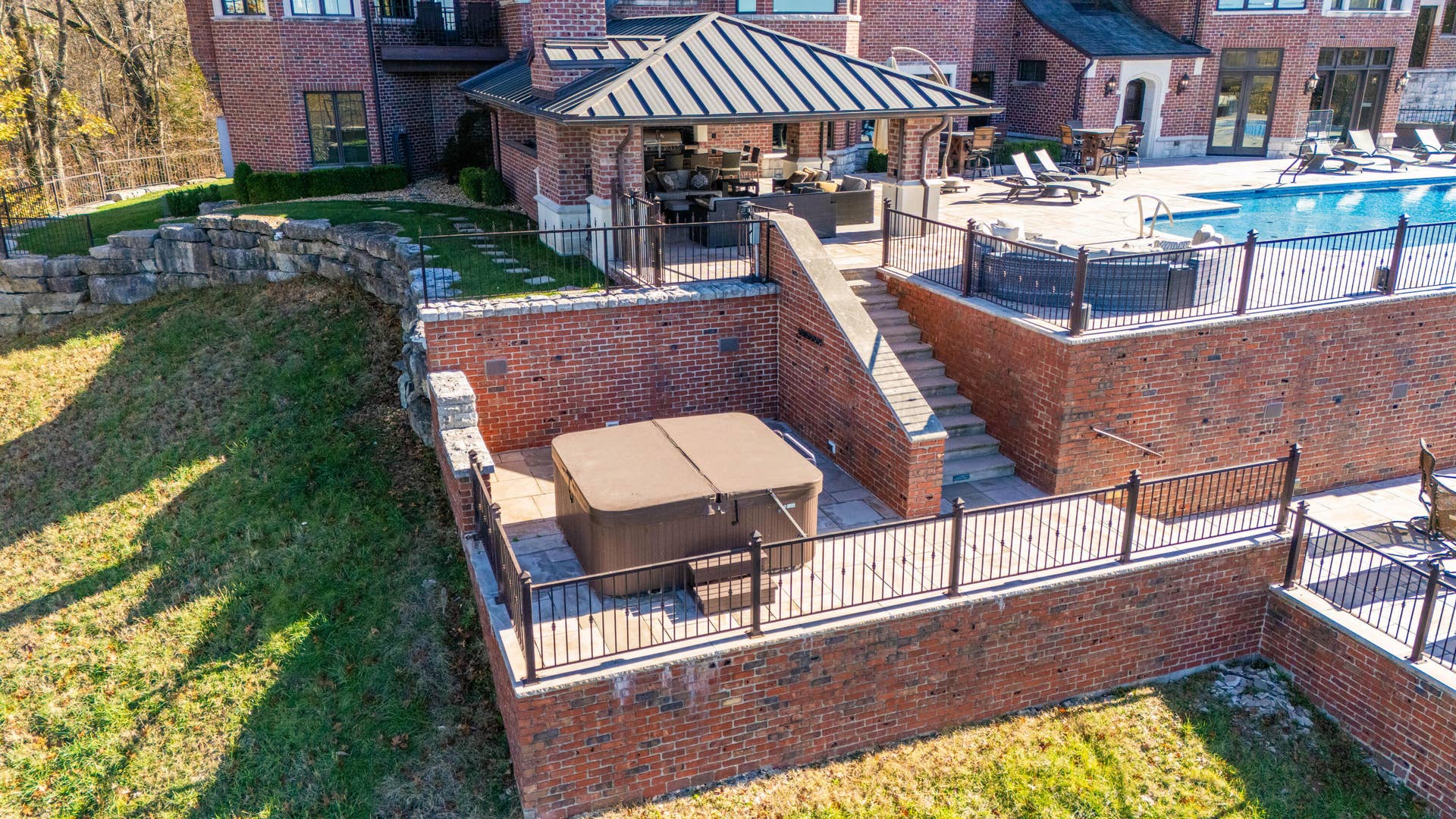 6052 E Summit View Drive, Springfield, MO 65809 DJI_20240602214631_0029_D