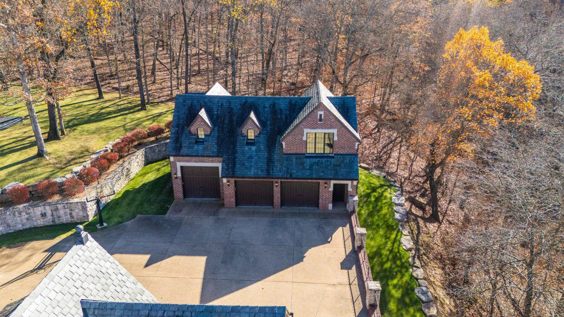 6052 E Summit View Drive, Springfield, MO 65809 DJI_20240602214814_0039_D