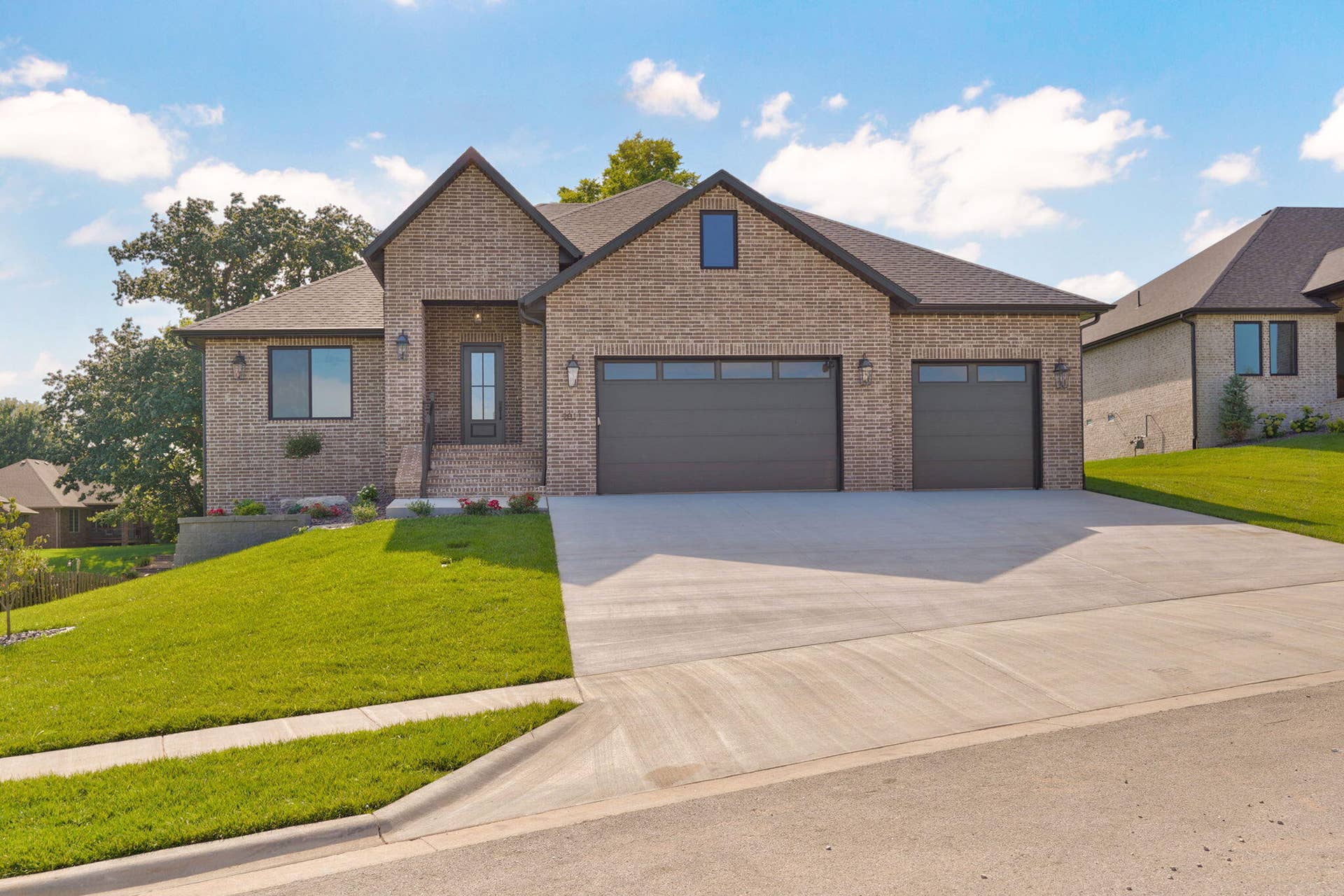 2011 N Silver Charm Ave-2