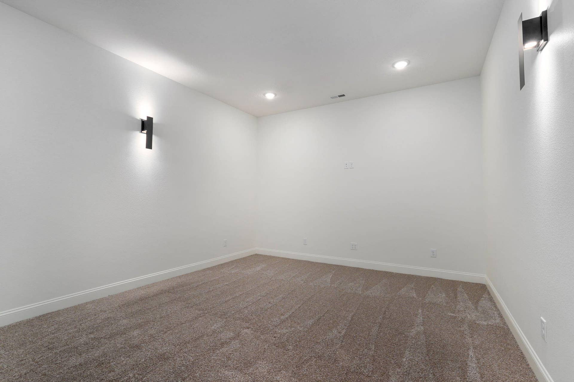 2011 N Silver Charm Ave-44