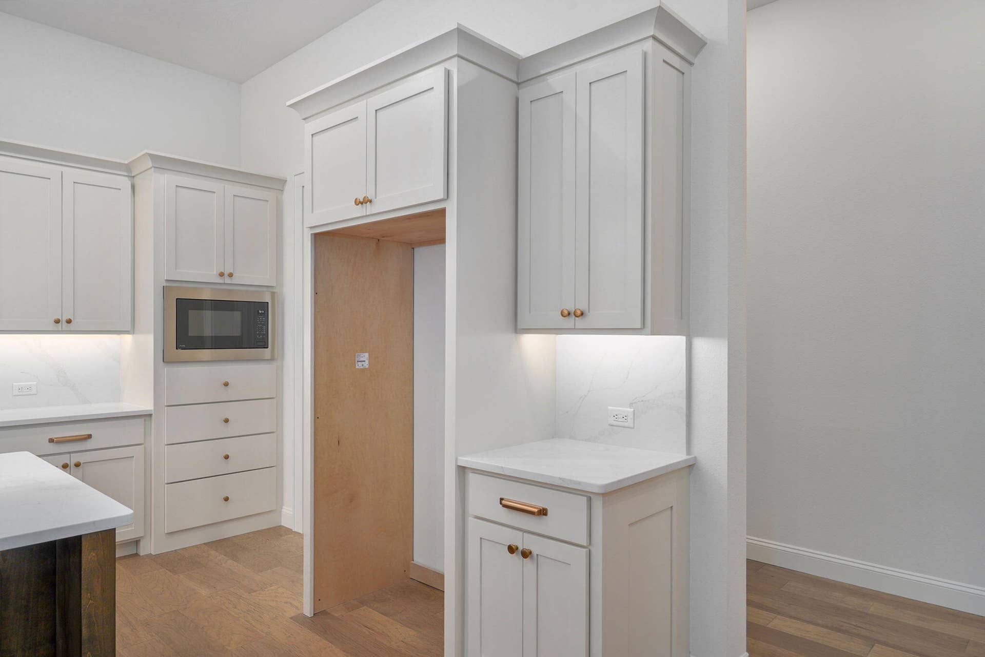 2011 N Silver Charm Ave-15