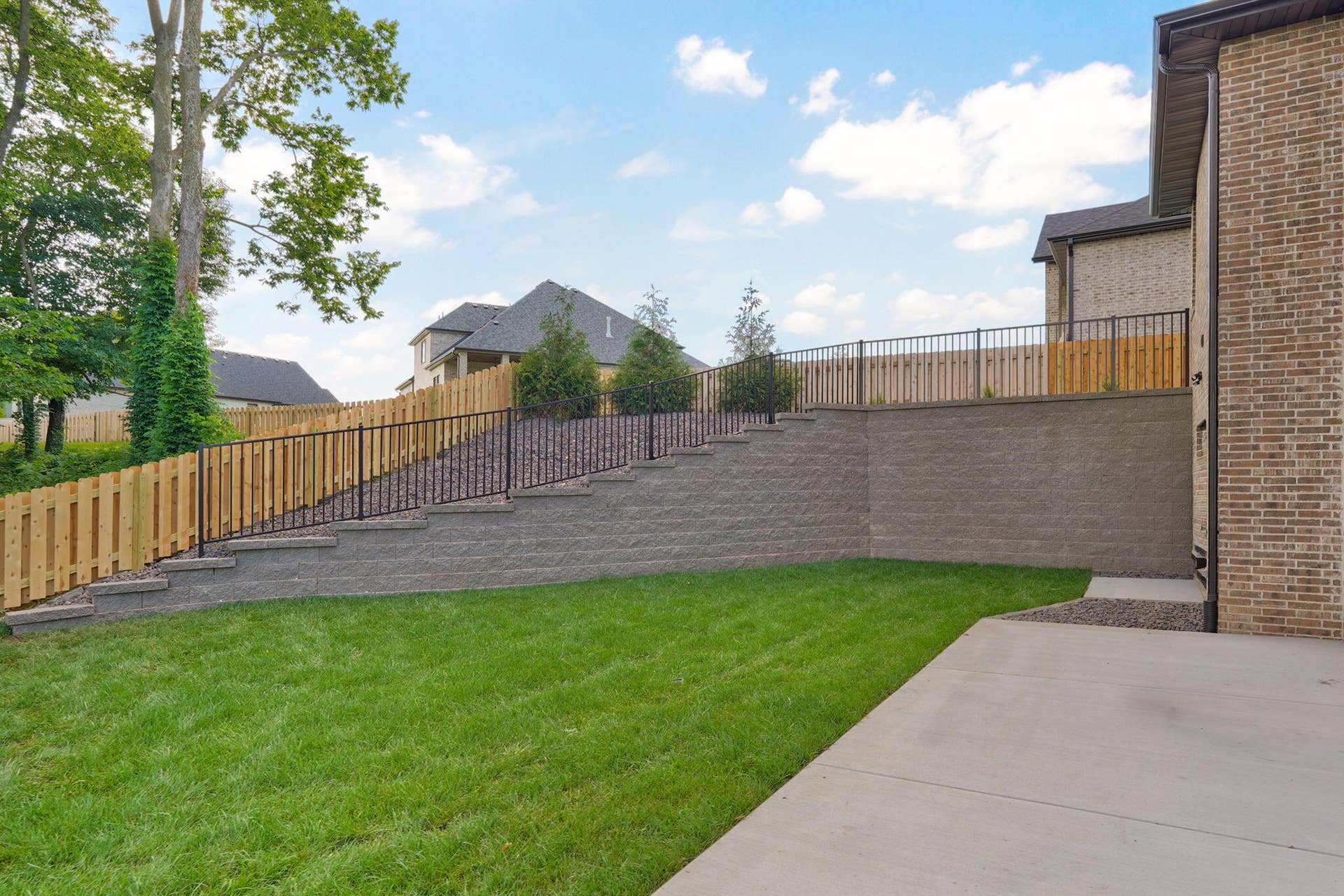 2011 N Silver Charm Ave-56