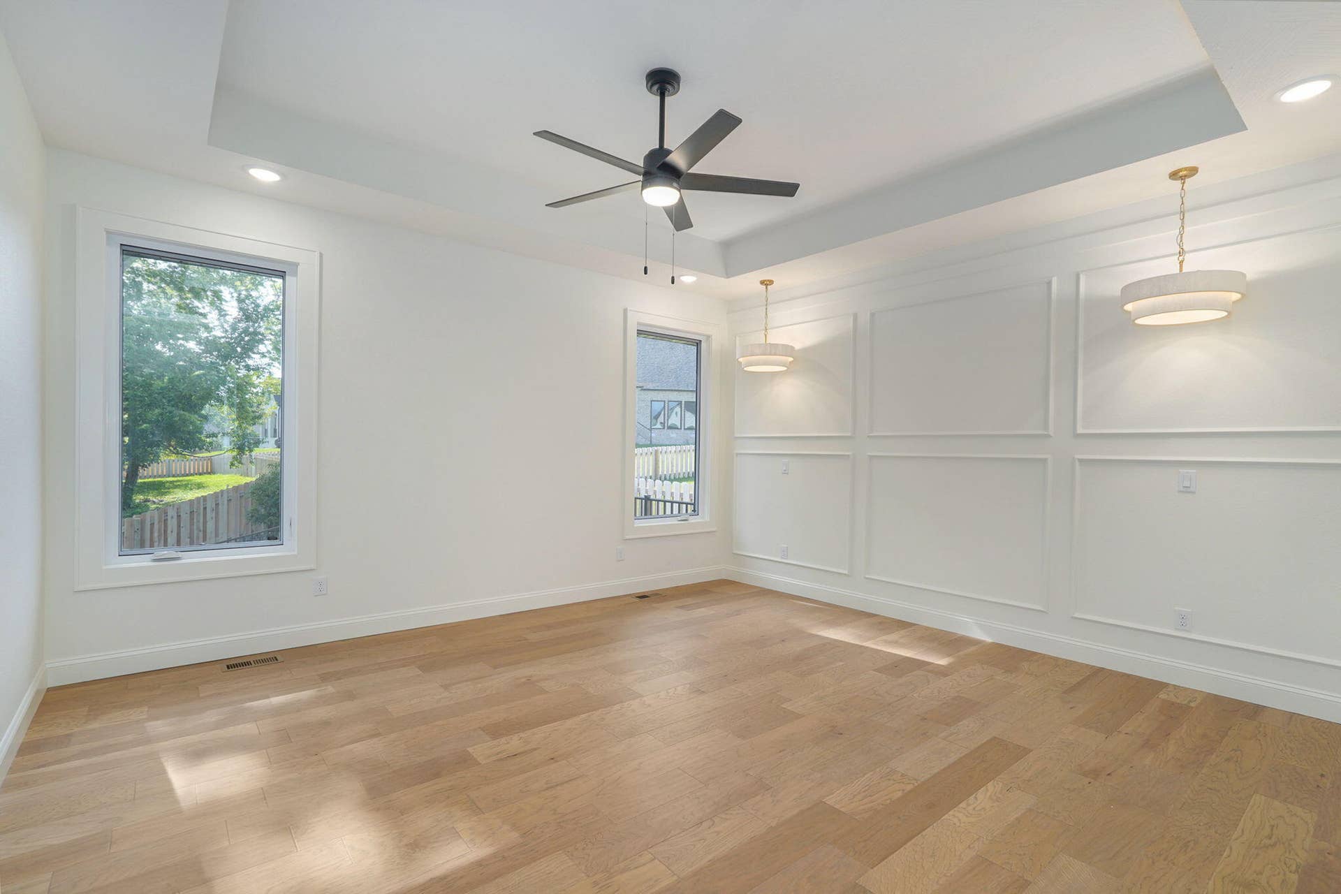 2011 N Silver Charm Ave-20