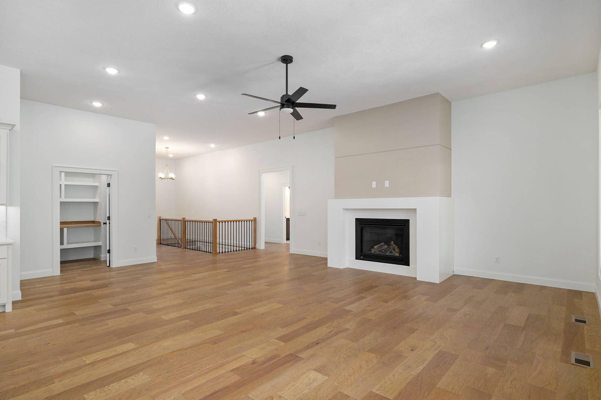 2011 N Silver Charm Ave-10