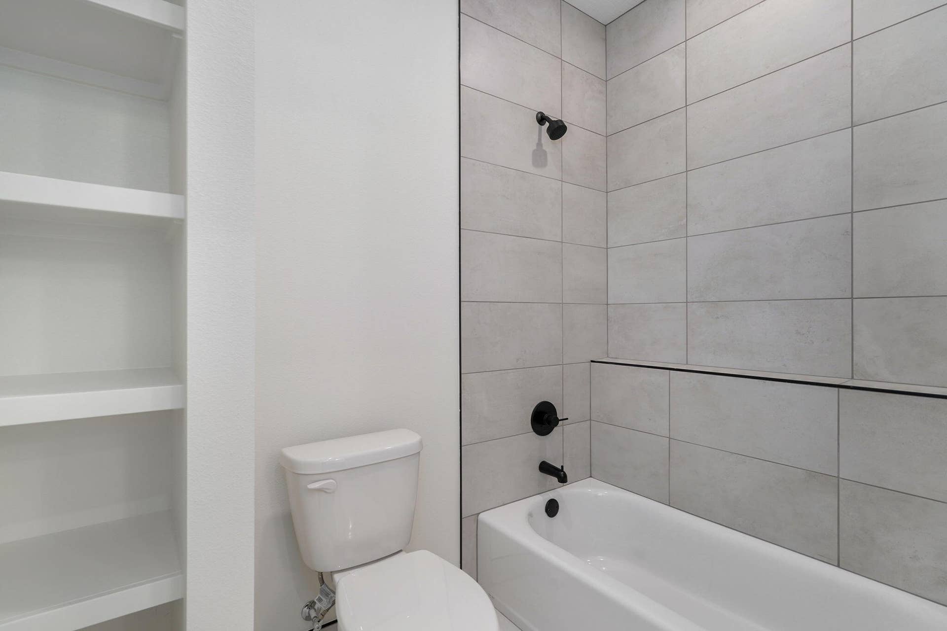 2011 N Silver Charm Ave-35