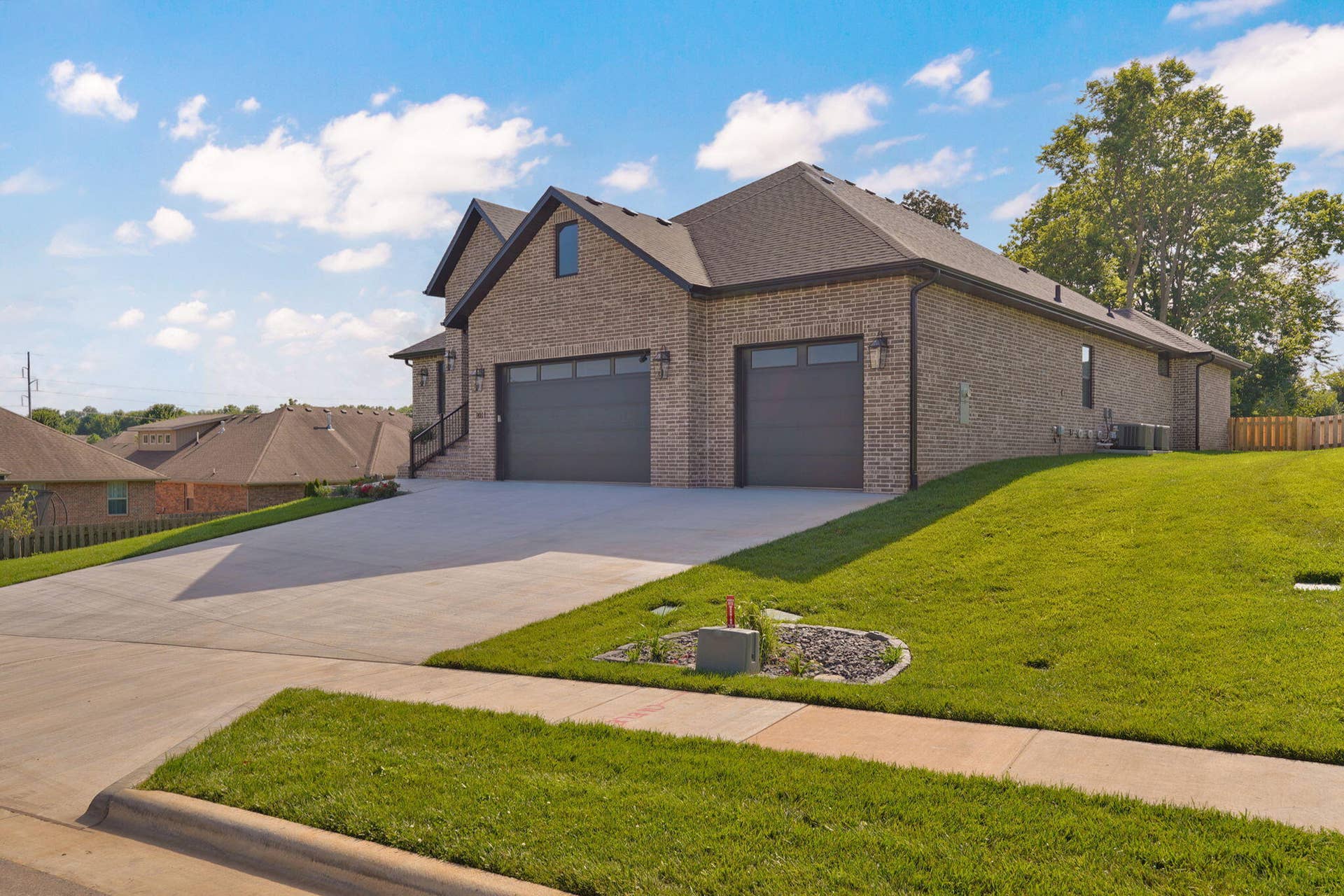 2011 N Silver Charm Ave-3