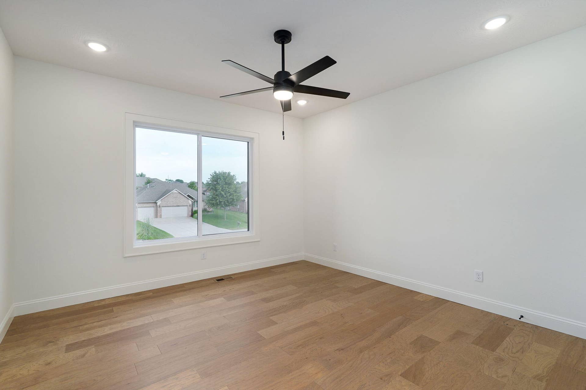 2011 N Silver Charm Ave-33