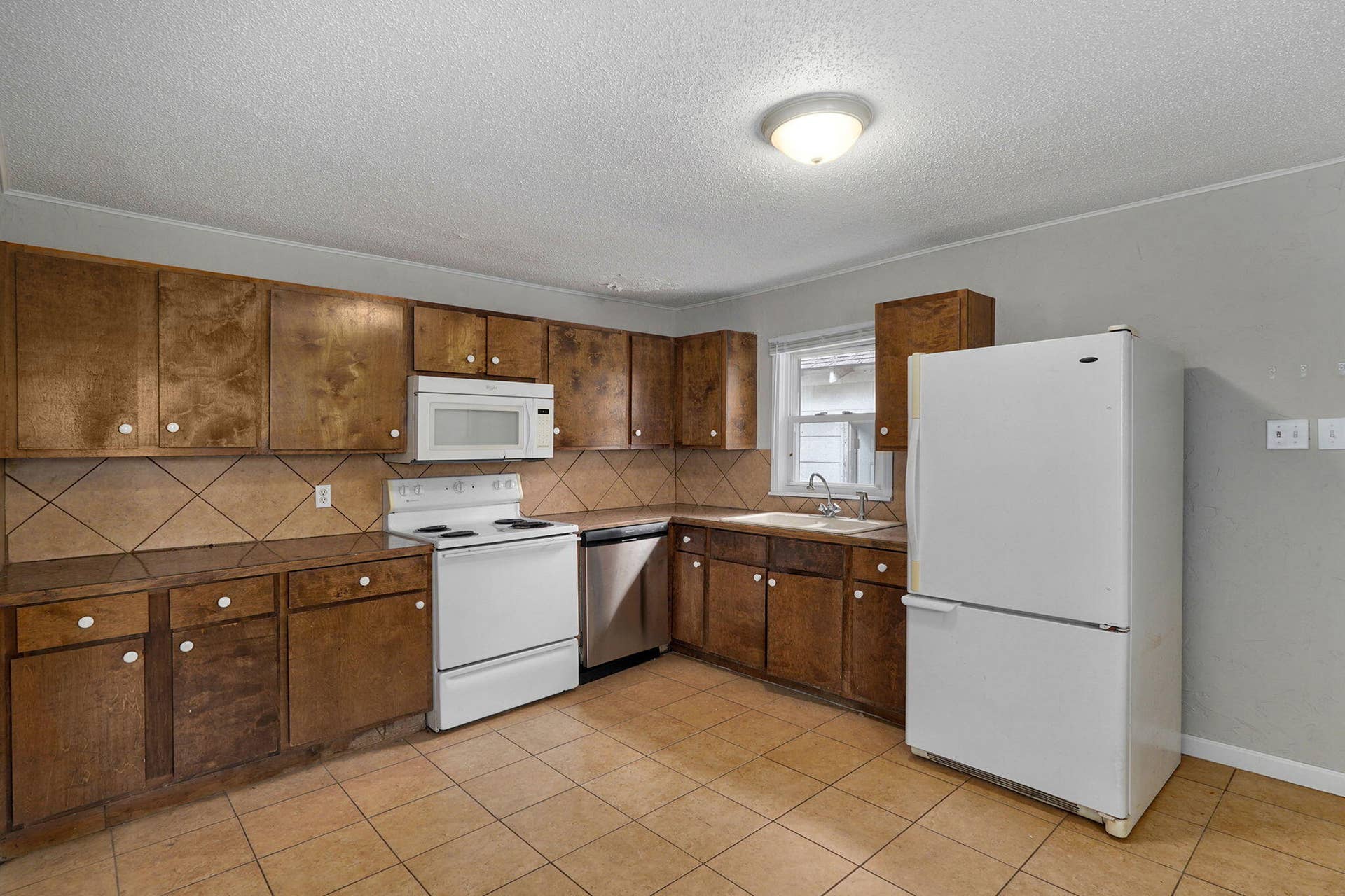 2033 W Union Chapel Road, Nixa, MO 65714 2033 Union Chapel Rd-24