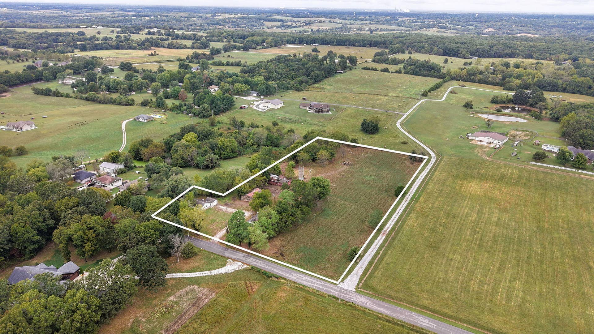 2033 W Union Chapel Road, Nixa, MO 65714 2033 Union Chapel Rd-2 copy