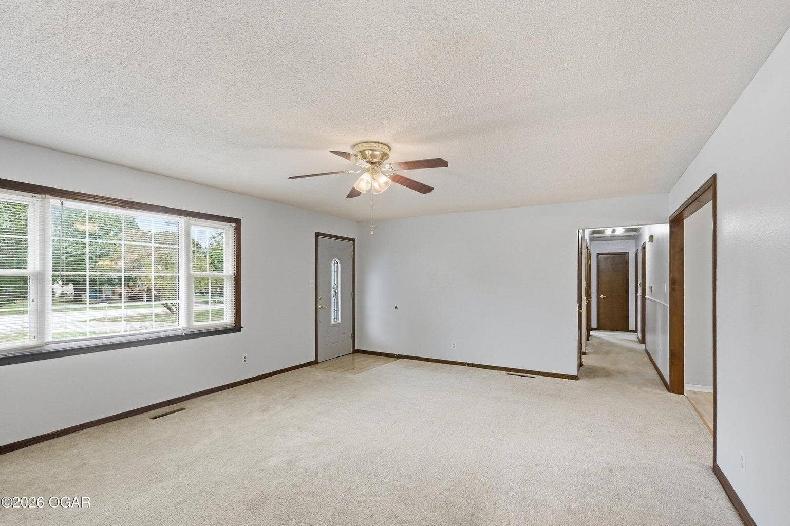 606 Elliff Street, Neosho, MO 64850 20261005203600242585000000-o