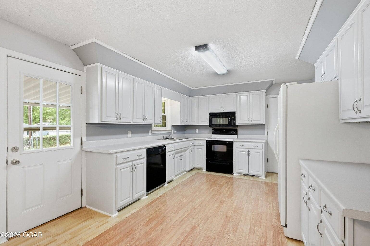 606 Elliff Street, Neosho, MO 64850 20261005203533973641000000-o