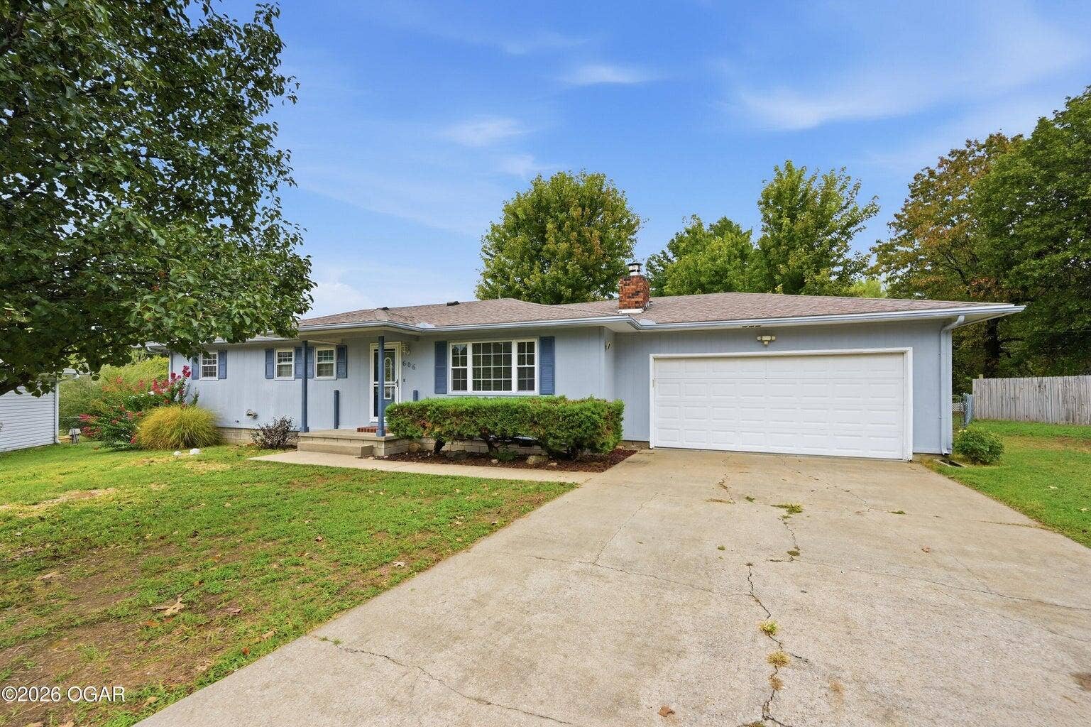 606 Elliff Street, Neosho, MO 64850 20261005203402537608000000-o
