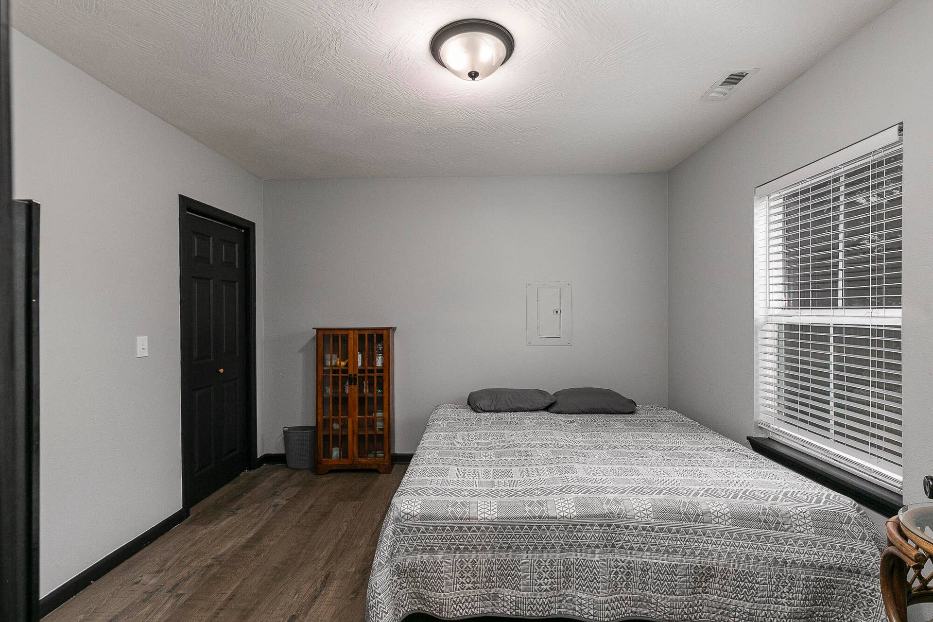 320 bedroom 2 - Copy