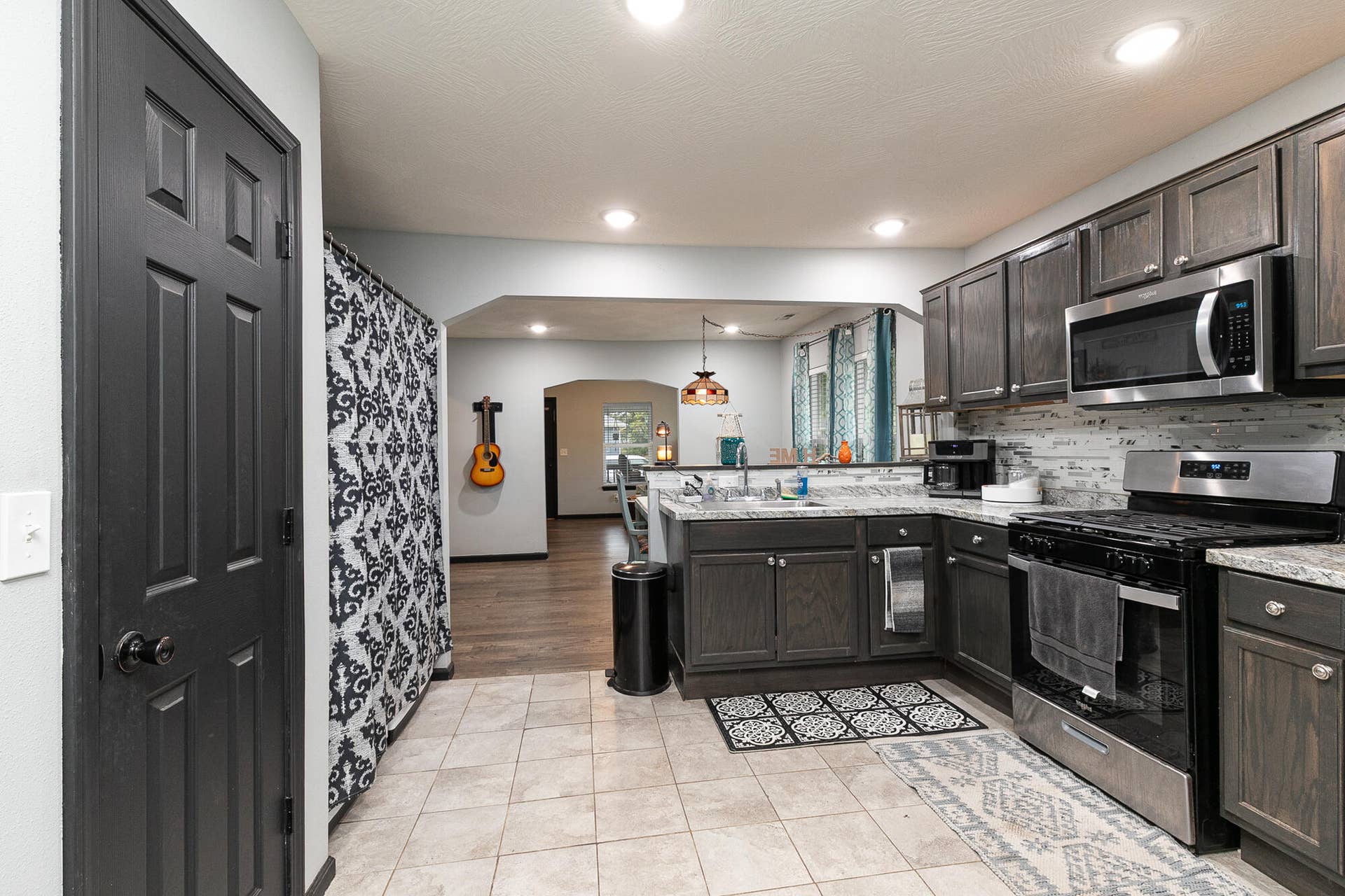 320 kitchen 2 - Copy