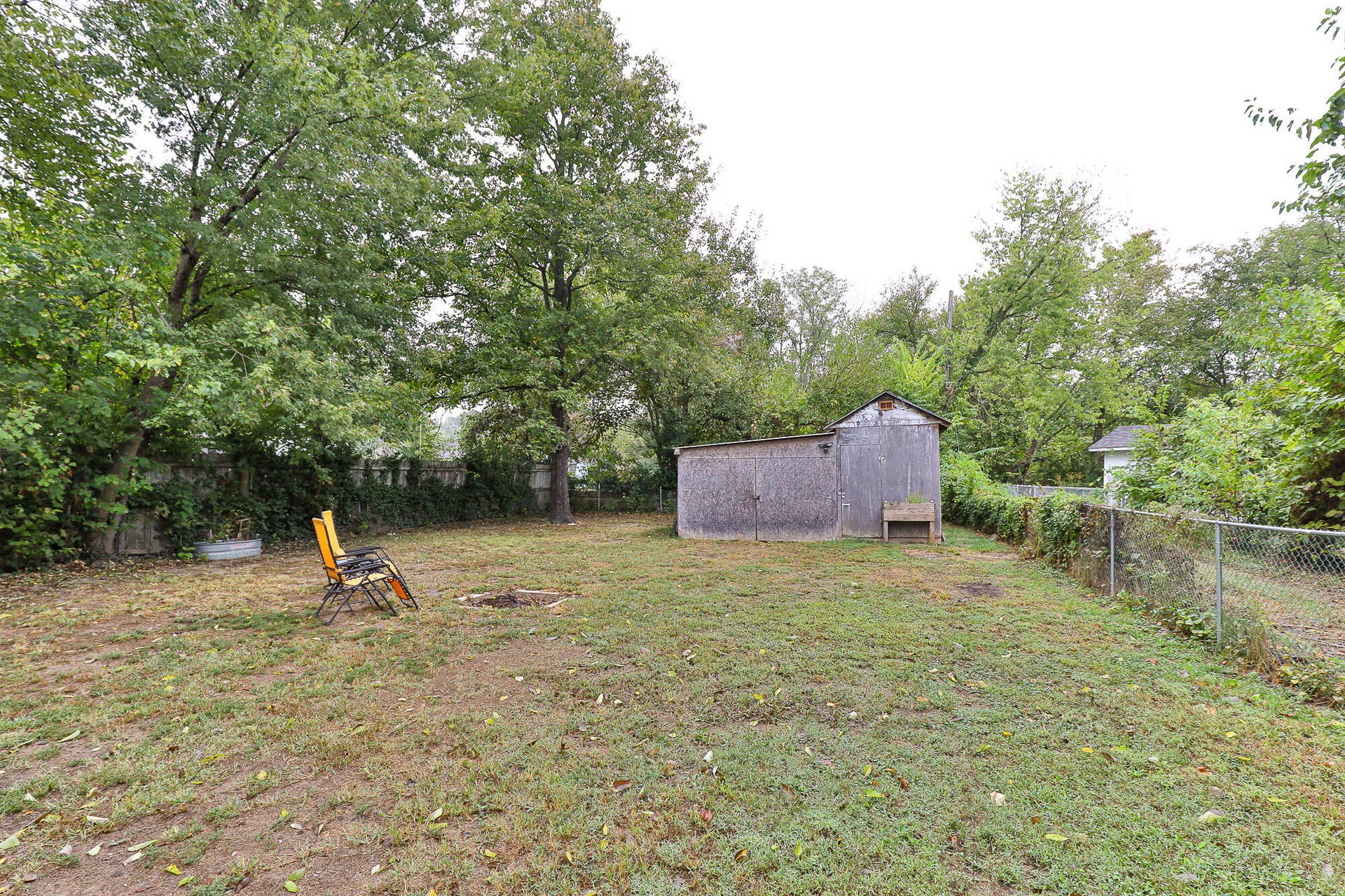 320 back yard 4