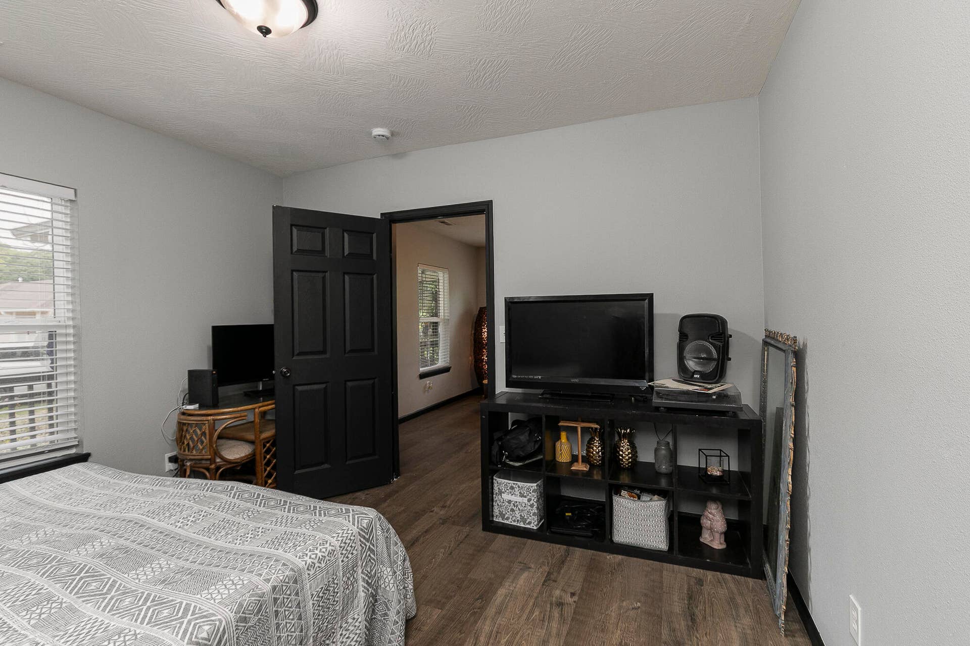 320 bedroom 2 pic 2 - Copy