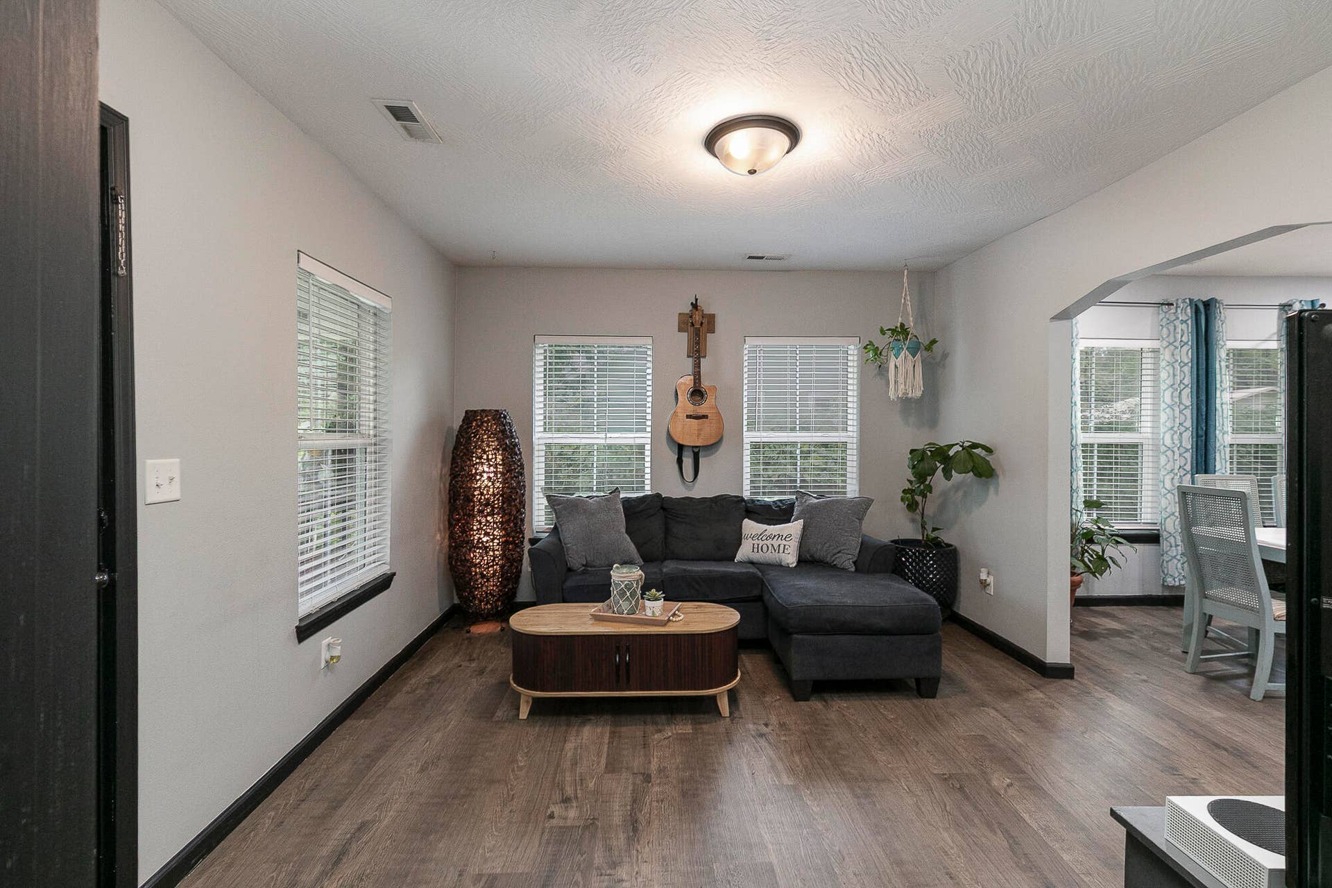 320 living room 2 - Copy